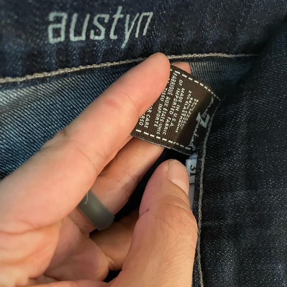 7 for all Mankind Austyn style size 31 mens pre owned and worn. - Picture 2 of 8